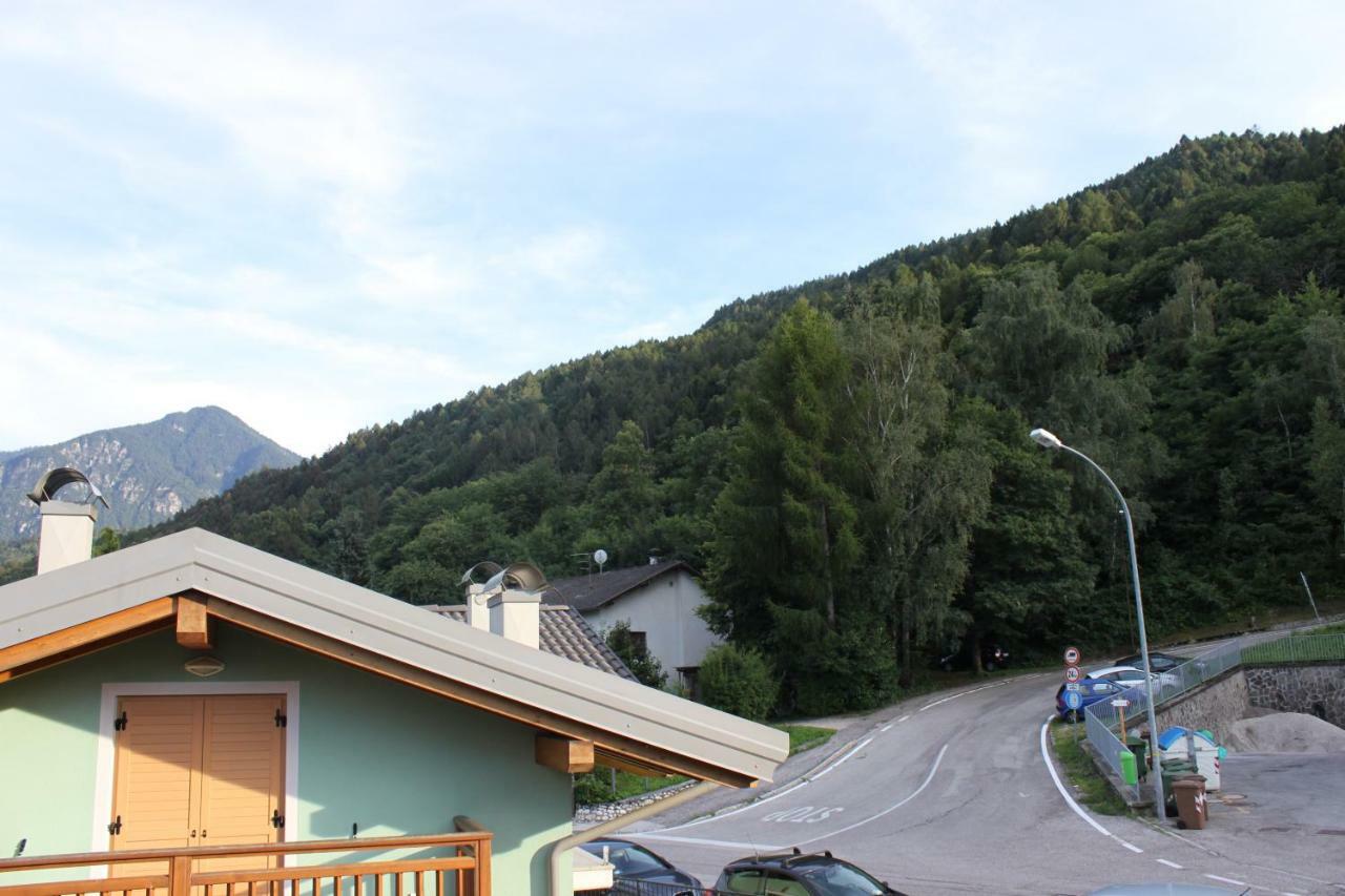 Mansarda Di Alex E Nataly Apartment Calceranica al Lago Exterior photo