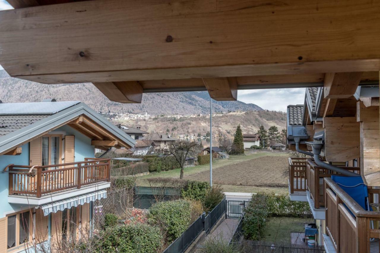 Mansarda Di Alex E Nataly Apartment Calceranica al Lago Exterior photo